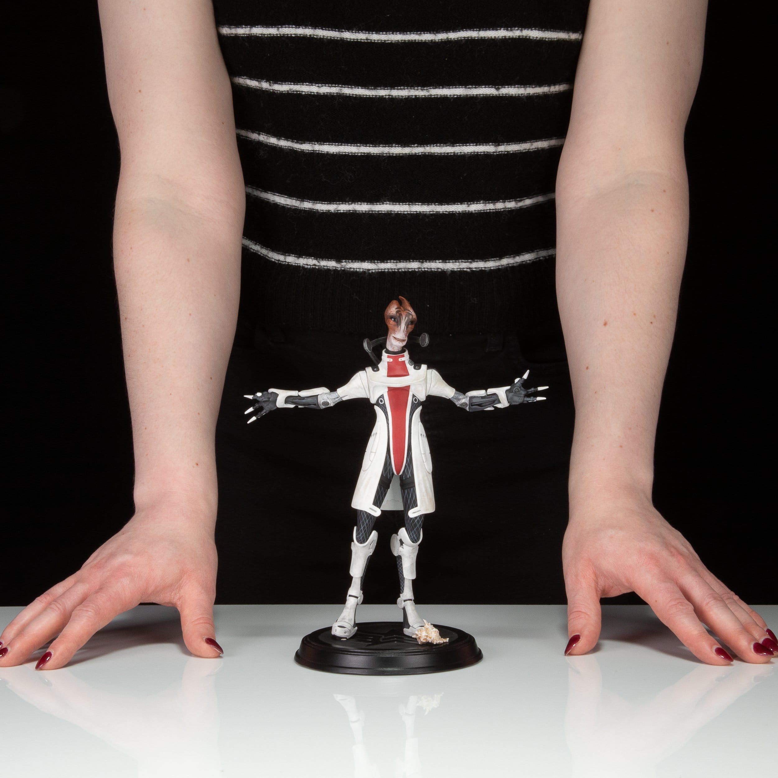 Mass Effect PVC Figure Mordin Solus 23 cm