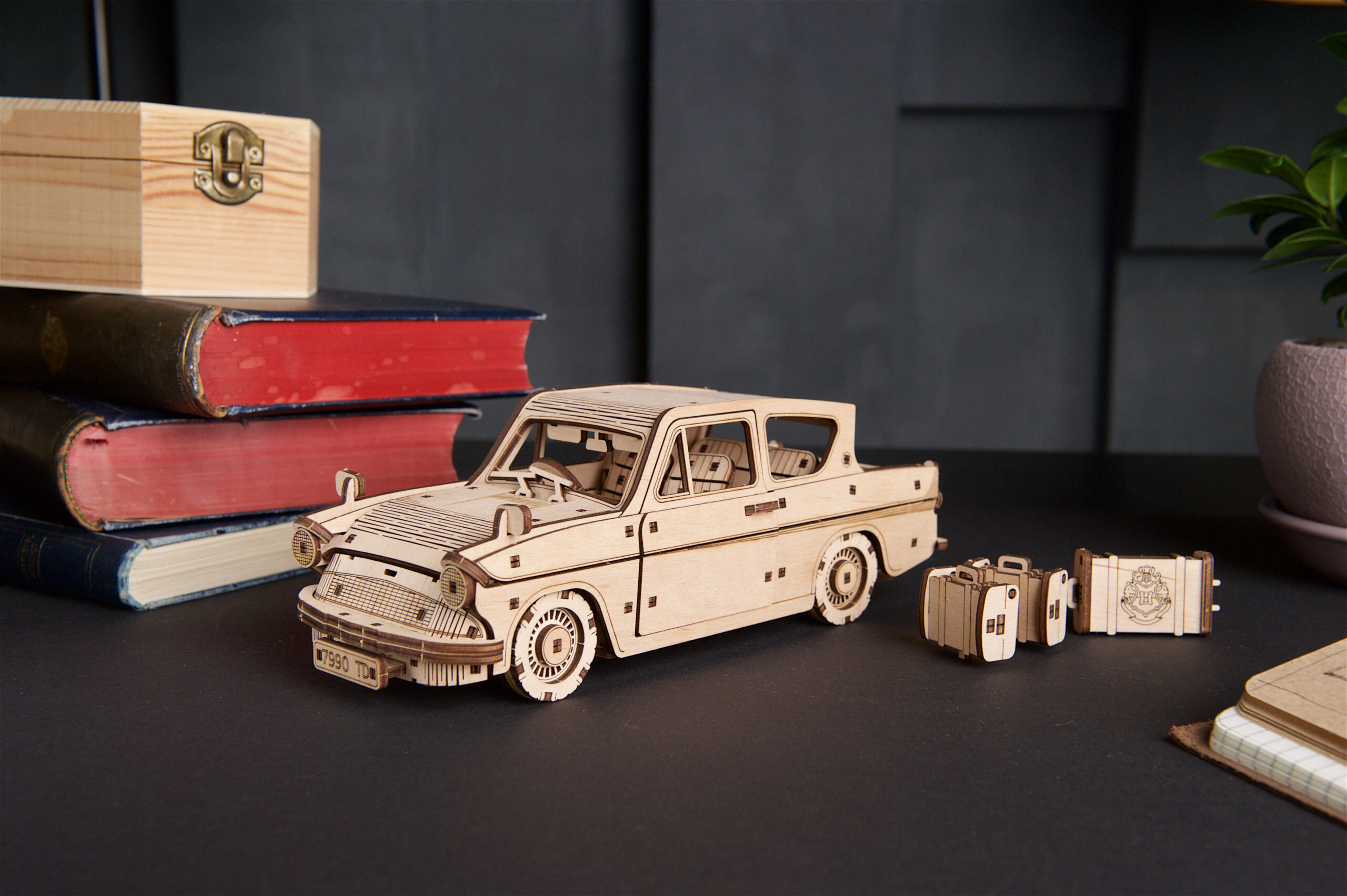 UGEARS Harry Potter : Maquette mécanique 3D de la Ford Anglia volante™
