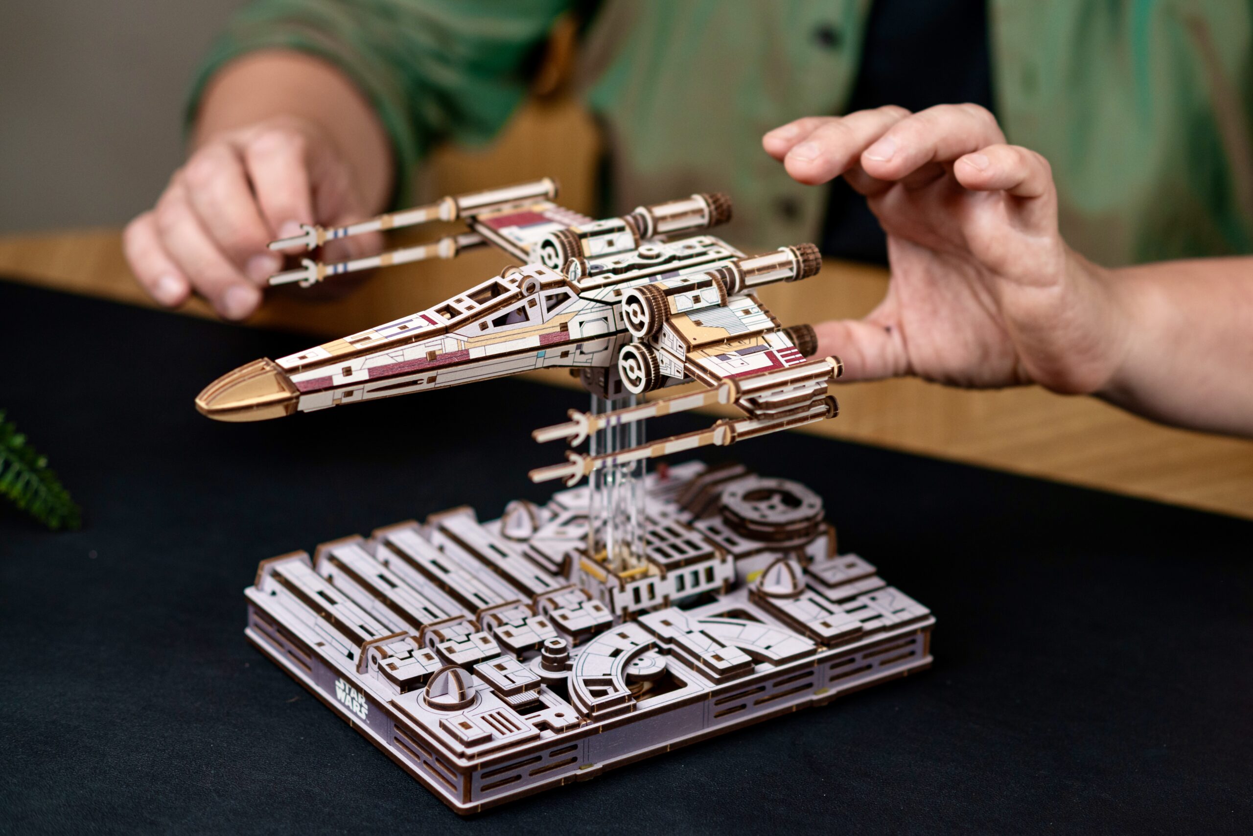 UGEARS Star Wars™: Luke Skywalker’s X-Wing Starfighter™ 3D Mechanical Model - Image 2