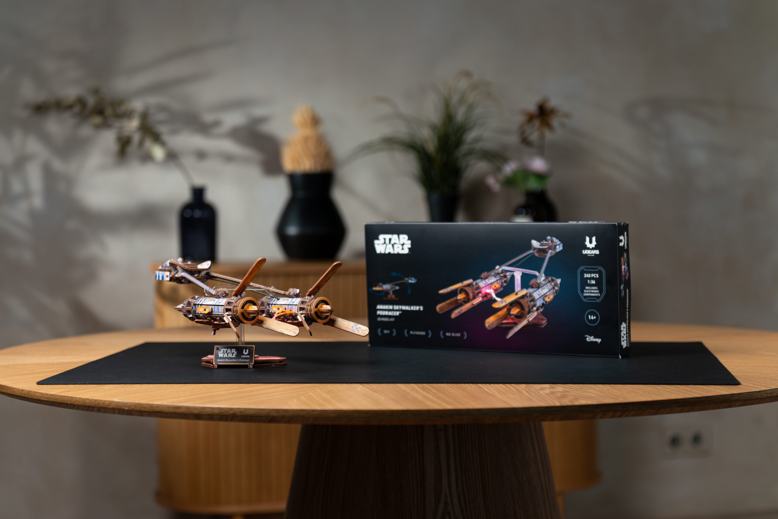UGEARS Star Wars™: Anakin Skywalker’s Podracer™ 3D Wooden Model - Image 7
