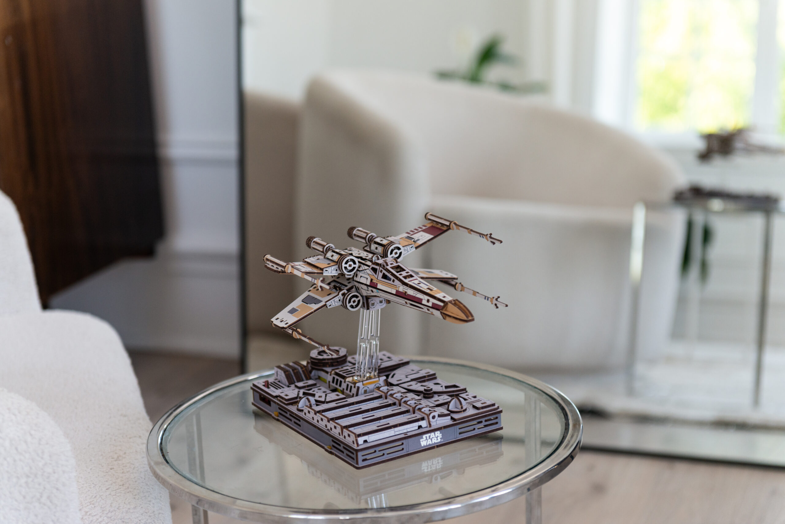 UGEARS Star Wars™: Luke Skywalker’s X-Wing Starfighter™ 3D Mechanical Model - Image 4